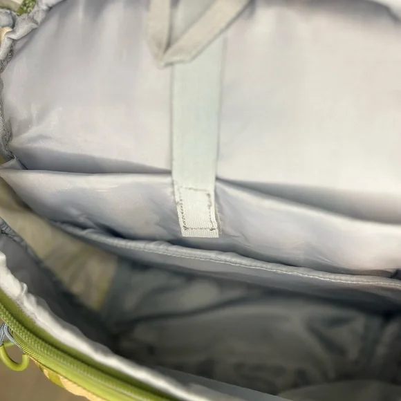 Embark Camouflage Backpack - Picture 5 of 6